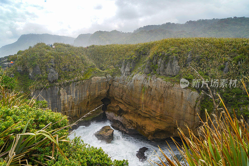 Punakaiki Pancake Rocks and Blowholes Walk, Paparoa国家公园，新西兰